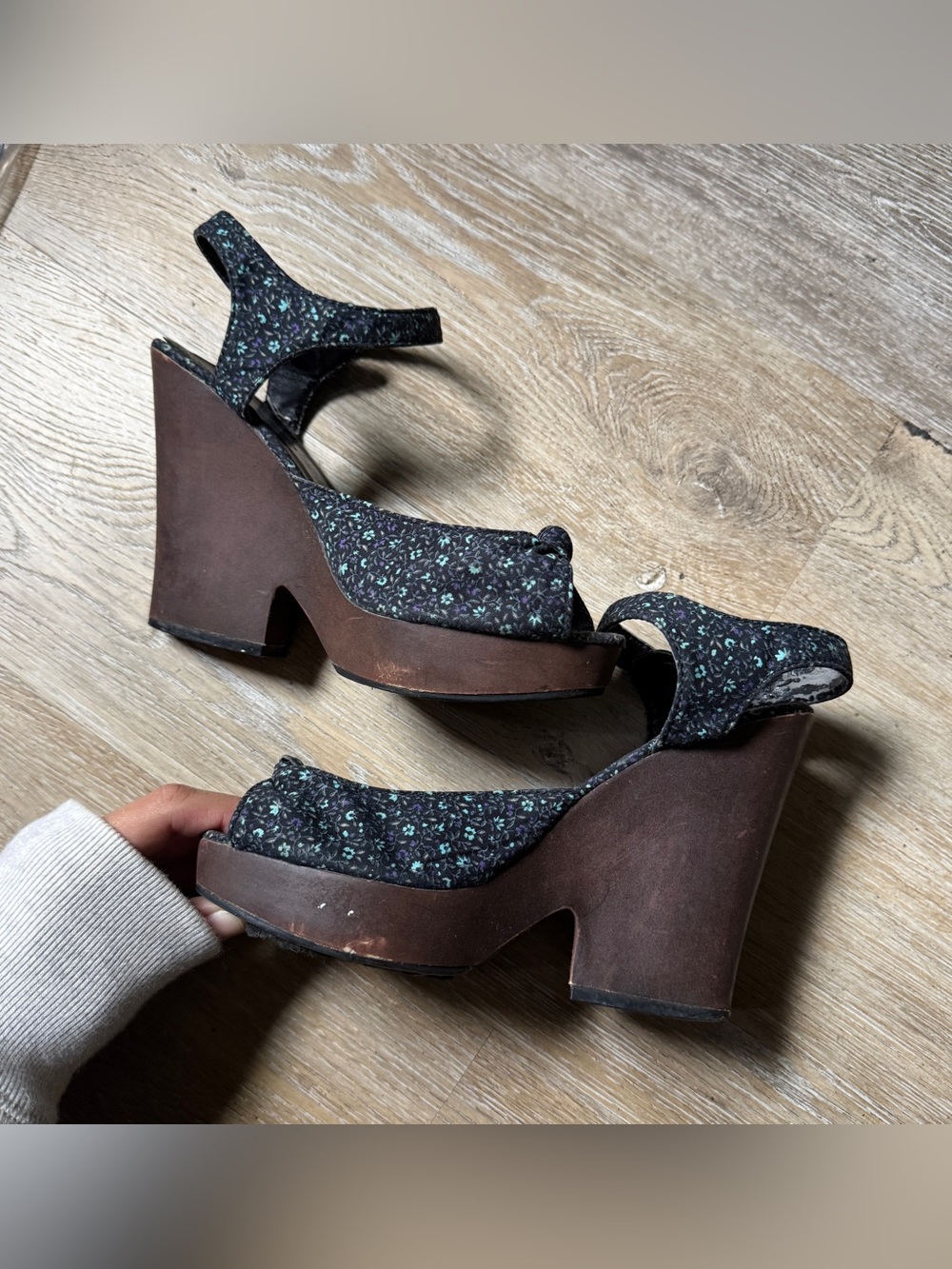 Vintage Y2K Floral Platform Wood Wedge Brown Navy Heels 70s Inspired Size 7